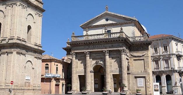 Cattedrale Santa Maria del Ponte